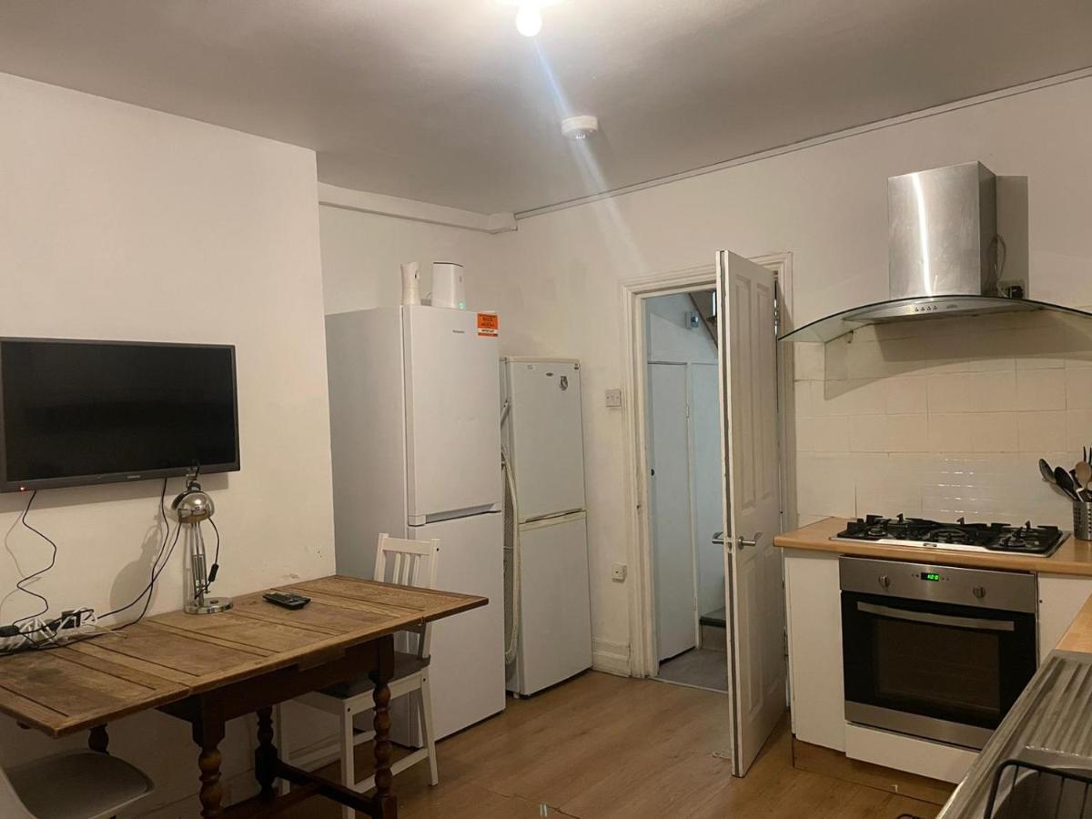 Balham, South London Spacious Guest House 5, 6 Rooms Available Luaran gambar