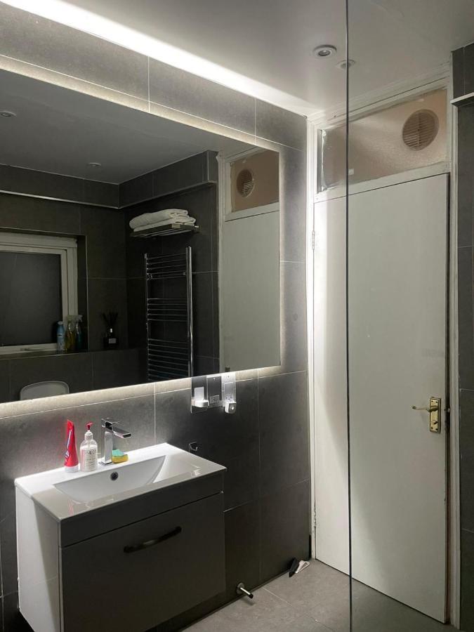 Balham, South London Spacious Guest House 5, 6 Rooms Available Luaran gambar