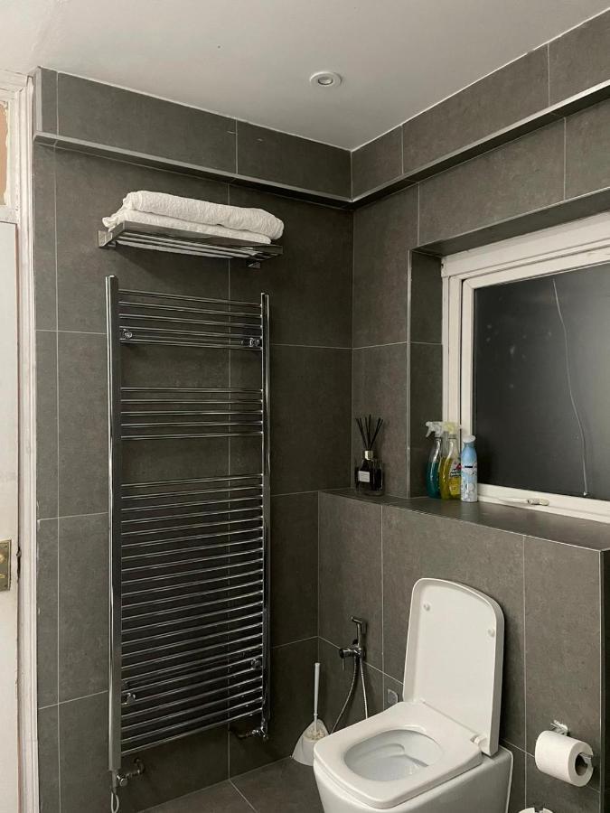 Balham, South London Spacious Guest House 5, 6 Rooms Available Luaran gambar