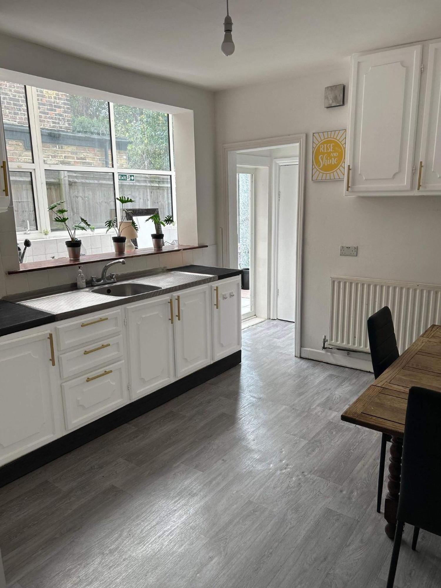 Balham, South London Spacious Guest House 5, 6 Rooms Available Luaran gambar